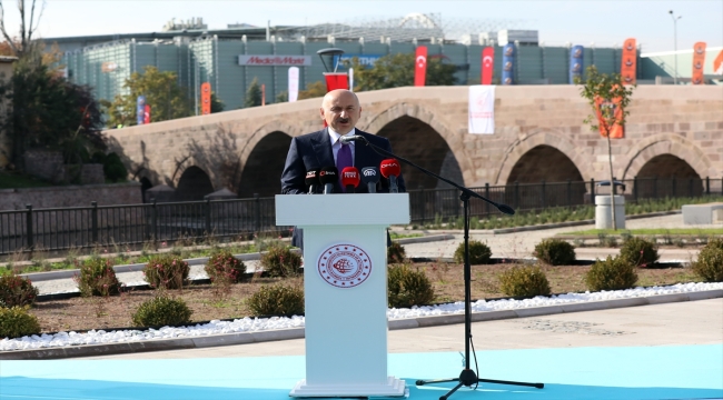 Bakan Karaismailoğlu restore edilen Ankara'daki tarihi Akköprü'nün açılışını gerçekleştirdi: