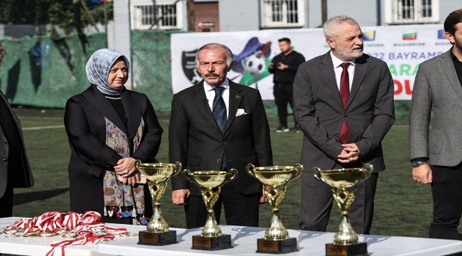 Genç futbolcuların "dostluk" mesajı vereceği uluslararası turnuva İstanbul'da başladı