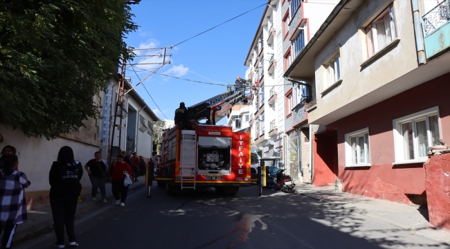 Kırklareli'nde hakkında uzaklaştırma kararı bulunan kişi, eşini silahla vurarak öldürdü