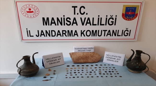 Manisa'da 77 sikke ile tarihi eser niteliğindeki parçalar ele geçirildi