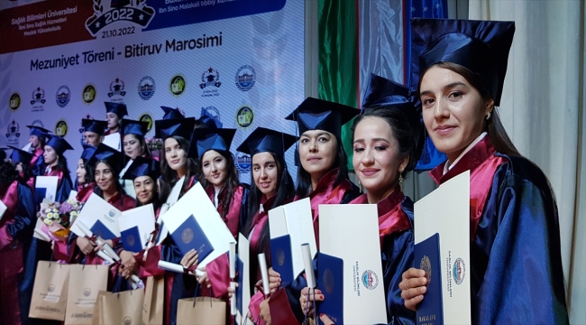 Özbekistan'da Sağlık Bilimleri Üniversitesi İbni Sina Tıp Fakültesi "Beyaz Önlük Töreni" düzenledi