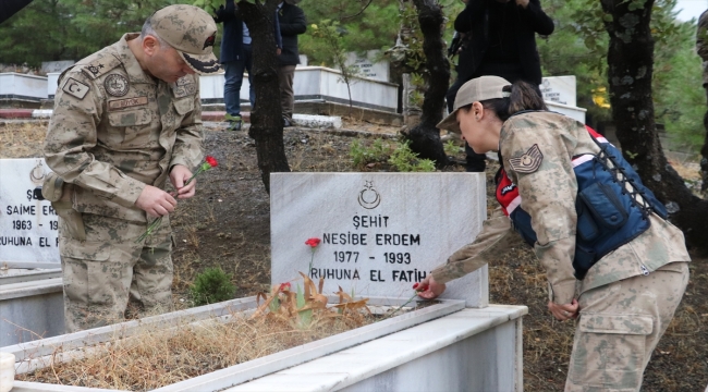 Siirt'in Derince köyünde PKK'lı teröristlerin katlettiği 22 kişi anıldı