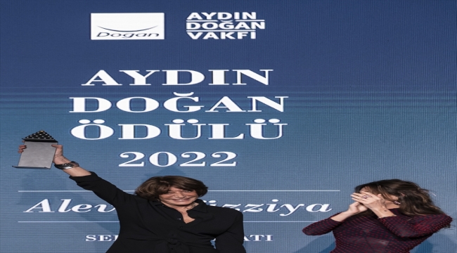 26. Aydın Doğan Ödülü, seramik sanatçısı Alev Ebüzziya'ya takdim edildi