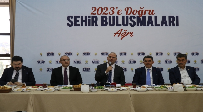 AK Parti Genel Başkan Yardımcısı İleri, Ağrı'da gazetecilerle bir araya geldi