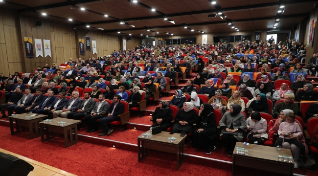 AK Parti İstanbul'dan teşkilat mensuplarına "Türkiye Yüzyılı" eğitimi 