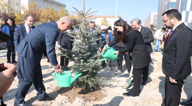 AK Parti'li Karaaslan, Niğde'de "Milli Ağaçlandırma Günü" etkinliğine katıldı