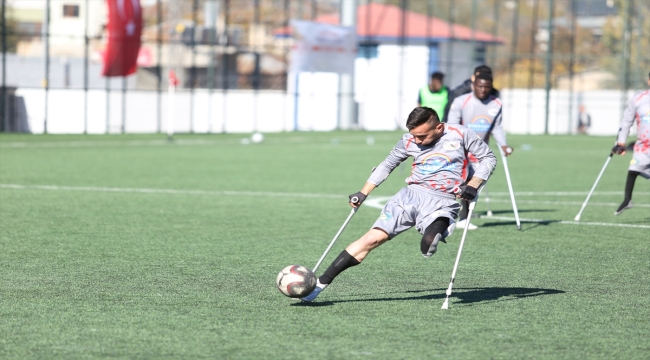 Ampute Futbol Türkiye Kupası'nda ikinci gün müsabakaları tamamlandı