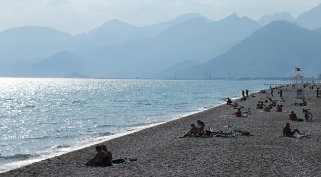 Antalya'da kasımda deniz keyfi