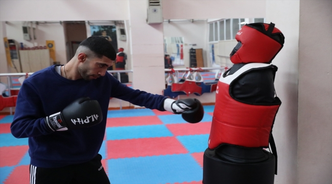 Avrupa Kick Boks Şampiyonu Hasan Zilan, yeni şampiyonlar yetiştirmek için çalışıyor: 