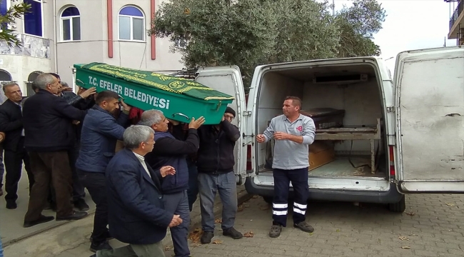 Aydın'da kaldırımda otomobilin çarpması sonucu ölen çocuk defnedildi