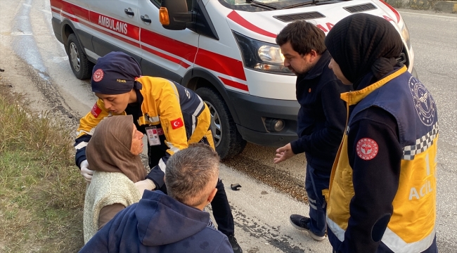 Düzce'de otomobil ile motosikletin çarpışması sonucu 1 kişi öldü, 2 kişi yaralandı