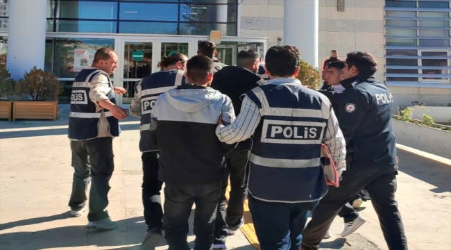 Elazığ'da bakır kablo çaldıkları iddiasıyla 3 zanlı tutuklandı