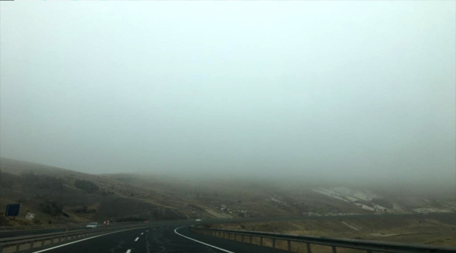 Erzurum ve Ardahan'da soğuk hava sis ve buzlanmaya neden oluyor 