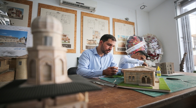 Filistinli mühendisler, ülkelerinin tarihini "sembol yapıların maketleriyle" canlı tutmaya çalışıyor