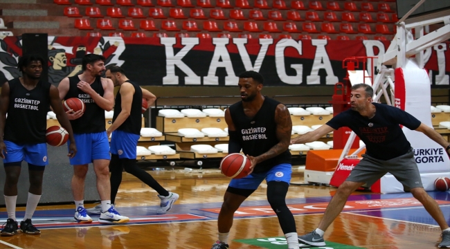 Gaziantep Basketbol, Avrupa'da gruptan çıkmayı garantilemek istiyor