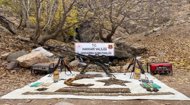 Hakkari'de terör operasyonunda silah ve mühimmat ele geçirildi