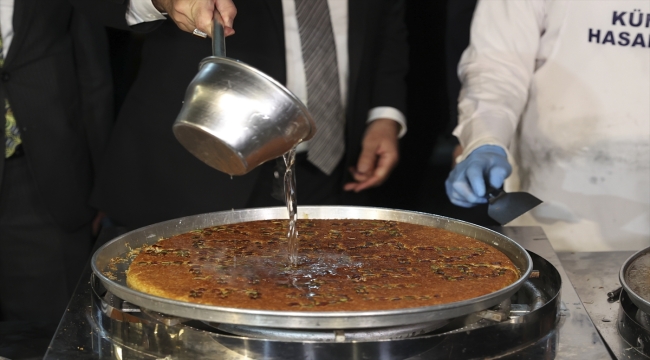 Hatay milletvekillerinden TBMM'de künefe ikramı