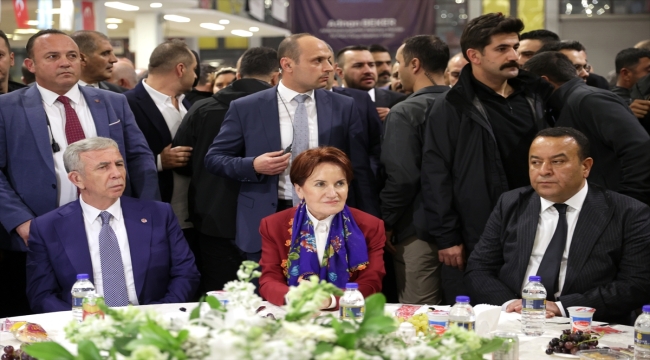 İYİ Parti Genel Başkanı Akşener "Ankara Esnaf Buluşması"na katıldı