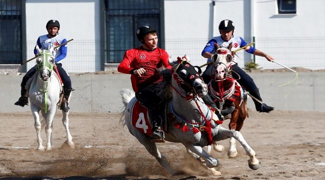 Kayseri'de düzenlenen Türkiye Atlı Cirit Şampiyonası tamamlandı