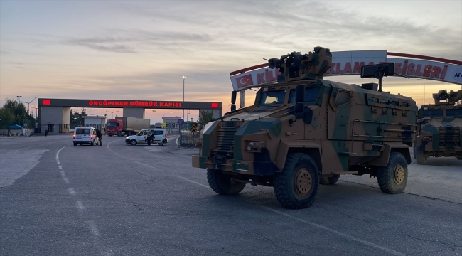 Kilis'te sınır kapısı bölgesine roket atılması sonucu 1 asker, 2 polis yaralandı