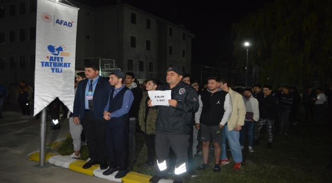 Konya ve çevre illerde "Deprem Anı, Çök Kapan Tutun ve Tahliye" tatbikatı yapıldı