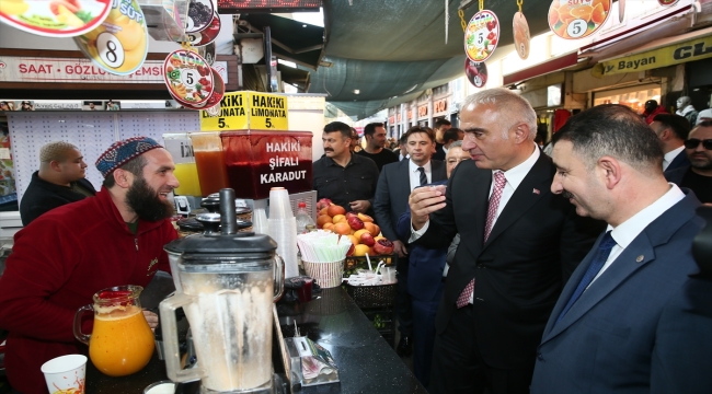 Kültür ve Turizm Bakanı Ersoy, İzmir'de kadın STK temsilcileri toplantısında konuştu