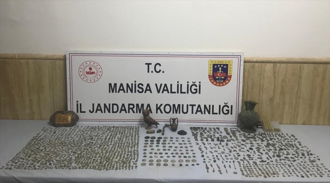 Manisa'da 2 bin 384 parça tarihi eser ele geçirildi