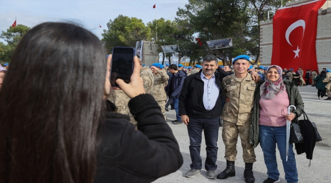 Manisa'da eğitimlerini tamamlayan komando uzman erbaşlar mezun oldu