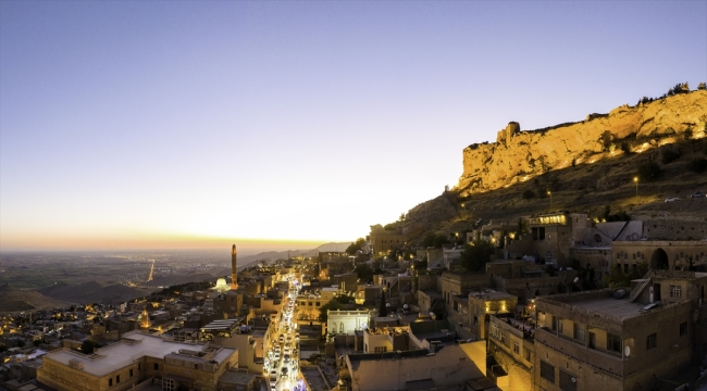 Mardin'de bazı tarihi mekanlar dron ile görüntülendi