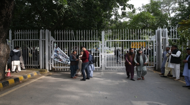 Pakistan'da İçişleri Bakanlığı çalışanları zam talebiyle protesto düzenledi