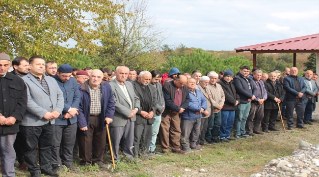 Samsun'daki kazada yaşamını yitiren iki lise öğrencisinin cenazeleri toprağa verildi