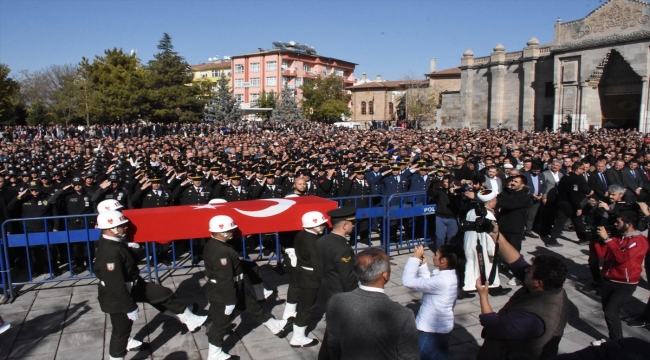 Şehit İstihkam Uzman Onbaşı Akçağlayan, memleketi Aksaray'da son yolculuğuna uğurlandı