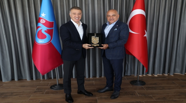 TFF Başkanı Mehmet Büyükekşi, Trabzonspor Kulübünü ziyaret etti