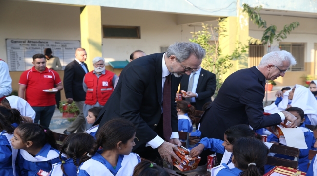 Türk Kızılay, Pakistan'da 100 öğrenciyi yeniden eğitimle buluşturdu