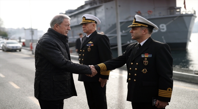 Bakan Akar'dan Kuzey Deniz Saha Komutanlığı'na ziyaret