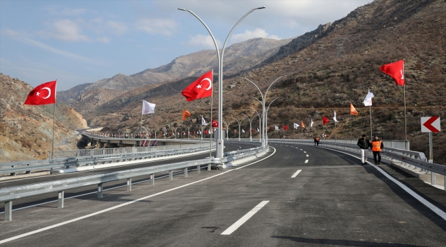 Bitlis Çayı Viyadüğü ve bağlantı yolları törenle ulaşıma açıldı 