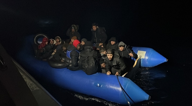 Bodrum açıklarında 33 düzensiz göçmen kurtarıldı, 106 düzensiz göçmen yakalandı