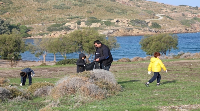 Bodrum'da çevre gönüllüleri sahil temizliği yaptı