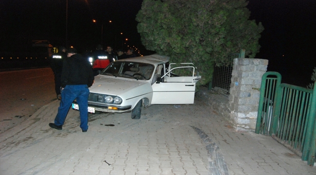 Çanakkale'deki trafik kazasında 3 kişi yaralandı