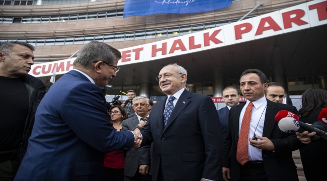 CHP Genel Başkanı Kılıçdaroğlu, Gelecek Partisi Genel Başkanı Davutoğlu ile bir araya geldi