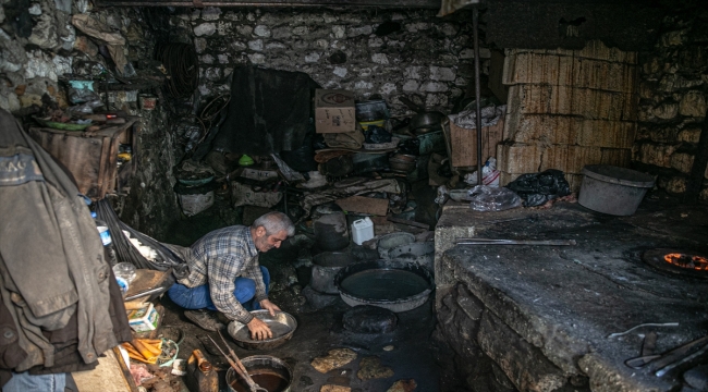 Dede mesleği kalaycılığı gençlere aktaramamanın üzüntüsünü yaşıyor