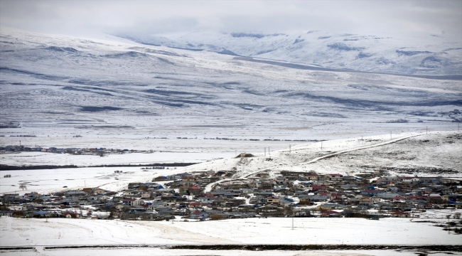 Doğu Anadolu'da soğuk hava ve kar etkili oluyor