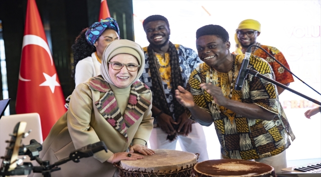 Emine Erdoğan, Dünya Gönüllülük Günü kapsamında düzenlenen "Afrika Evi" programına katıldı