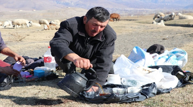 Erzincanlı çoban, sürüsünün peşinde yarım asır geçirdi 