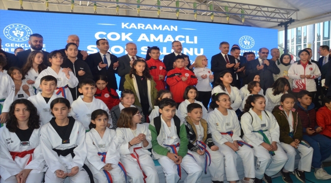 Gençlik ve Spor Bakanı Kasapoğlu, Karaman'daki Çok Amaçlı Spor Salonu'nun açılışında konuştu