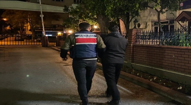 İzmir merkezli 12 ilde FETÖ operasyonu başlatıldı