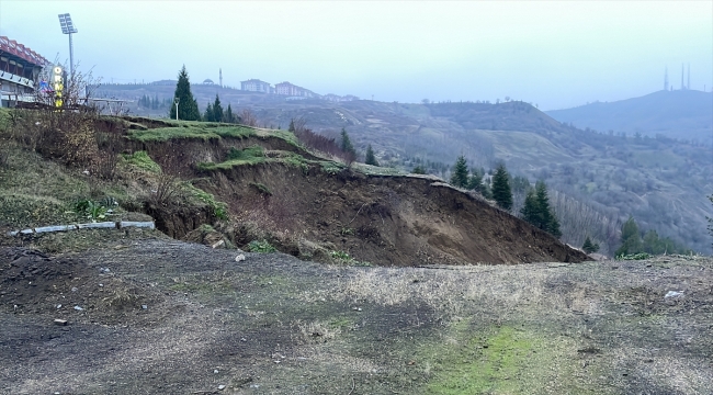 Karabük'te KBÜ kampüs alanında heyelan meydana geldi