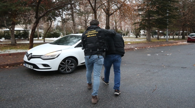 Kayseri'de özel harekat polisi destekli uyuşturucu operasyonu düzenlendi