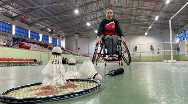 Para badmintonla adını dünyaya duyuran Emine Seçkin'in gözü zirvede