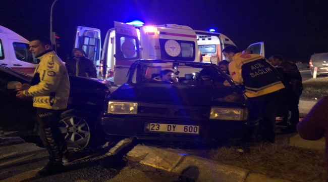 Sakarya'daki trafik kazasında 3 kişi yaralandı